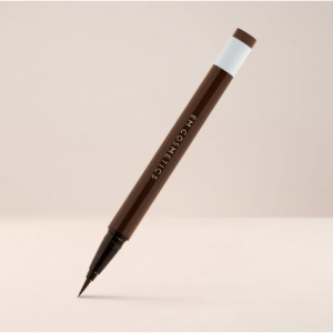 Brush Tip Illustrative Eyeliner