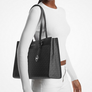 40% Off Jet Set Travel Large Signature Logo Pocket Tote Bag @ Michael Kors UK 