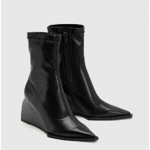 Pointed Toe Ankle Boots @ Urban Revivo 