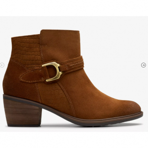 Clarks Neva Buckle boots