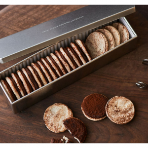 チョコレートの焼き菓子缶