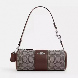 Coach Nolita Barrel 筆筒包