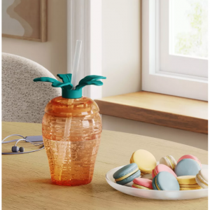 Room Essentials™  14oz 人物胡萝卜杯