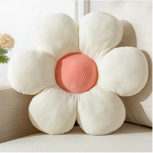 Vdoioe Flower Pillow @ Amazon