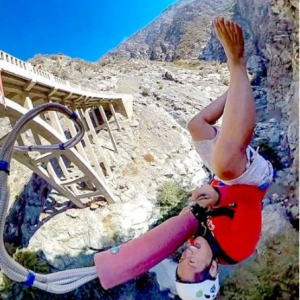 通往无处之桥蹦极