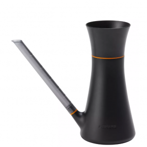 Fiskars 塑料浇水壶 40 oz @ Target