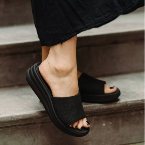 Clarks Friends & Family Event - 25% Off Select Styles