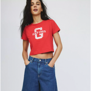 40–60% Off Select Styles + Extra 50% Off Sale @ Gap