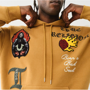 LOGO贴片刺绣连帽衫