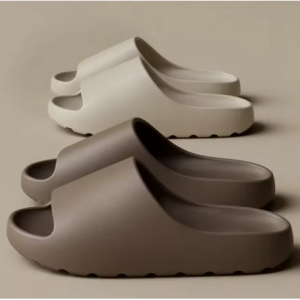 ココナッツスリッパクラウド厚底サンダル夏のファッションソフト底ビーチメンズスリッパ女性のサンダルEVAスライド