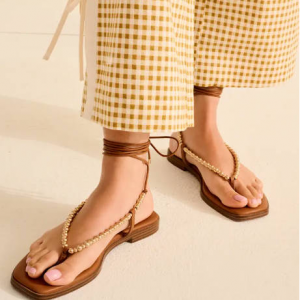 Macy's 精选Madden Girl、DV Dolce Vita、Steve Madden、Clarks、GUESS等时尚女士凉鞋限时促销 