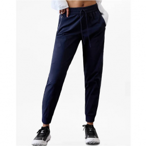 Athleta Trekkie Relaxed 运动长裤