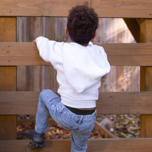 Hanes 返校季大促 精选男女儿童T恤、POLO衫、卫衣等多买多省特惠