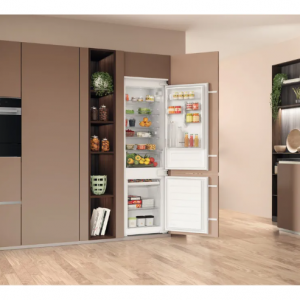 Hotpoint Integrated Low Frost 70/30 Fridge Freezer @ Hotpoint UK 