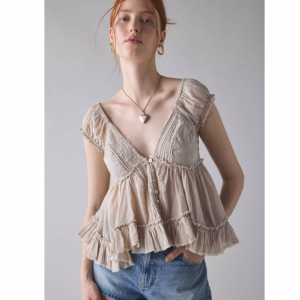 Kimchi Blue Izzy 蕾丝上衣