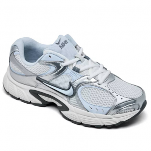 Nike V5 RNR 女士休闲运动鞋