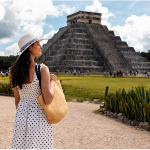 Early morning Chichen Itza Tour: Cenote and Tequila Tasting