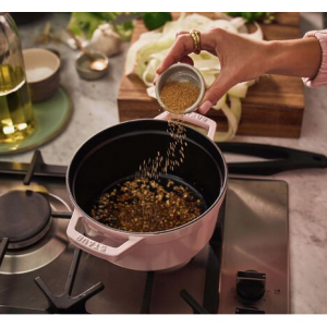 Staub La Cocotte 5.25 升铸铁圆形 Cocotte,玫瑰冰糕