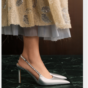 Charles & Keith 尖头露跟高跟鞋