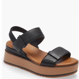 Caslon® Briana 女士厚底凉鞋