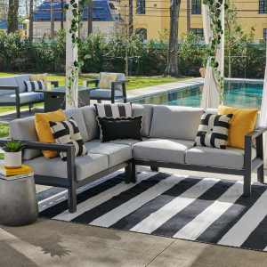 St. Lucia Midnight 铝制带靠垫三件套组合沙发