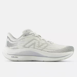 New Balance FuelCell Walker Elite 运动鞋