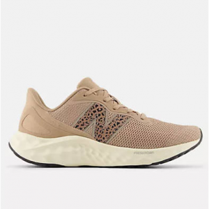 New Balance Fresh Foam Arishi v4 运动鞋