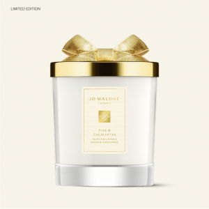 松树和桉树香薰蜡烛