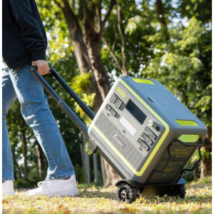 FOSSiBOT 便攜式太陽能發電機 1.5小時雙快充 @ Amazon