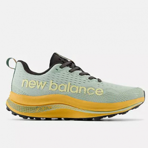 New Balance FuelCell SuperComp Trail 运动鞋