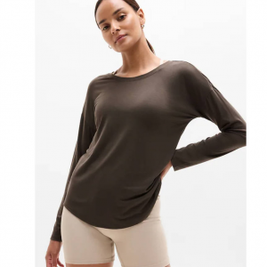 Athleta Move With Ease 上衣