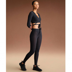 NikeSKIMS Weightless Layers 女士高腰 V 型拼接紧身裤