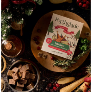 圣诞经典蔓越莓和欧洲防风草湿狗粮