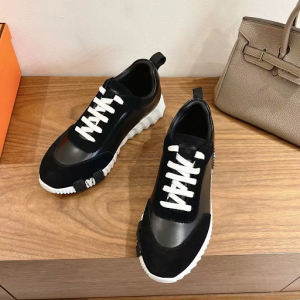 花更少的钱，打造同款造型：DHGate 热销运动鞋和靴子