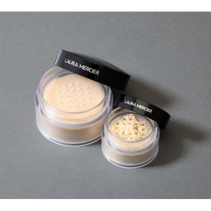 1/17-1/24 Laura Mercier Home & Away 透明散粉套装