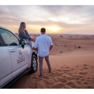 迪拜：豪华撒哈拉沙漠露营之旅、骑骆驼和滑沙体验