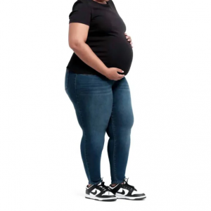 ankle-length skinny jeans - maternity in ziggy