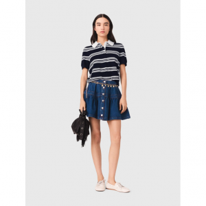 Short denim skirt