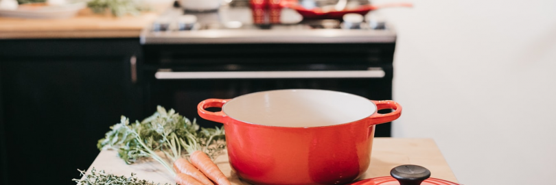 Le Creuset vs. Staub vs. Lodge vs. Chasseur vs. Emile Henry: Which Owns the No.1 Dutch Oven Brand?