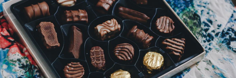 14 of the Best 70-100% Cocoa Dark Chocolates (Benefits, Nutrition & Calories)