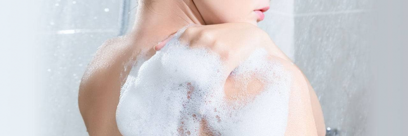 7 Best Body Wash with Salicylic Acid for Rough & Bumpy Skin