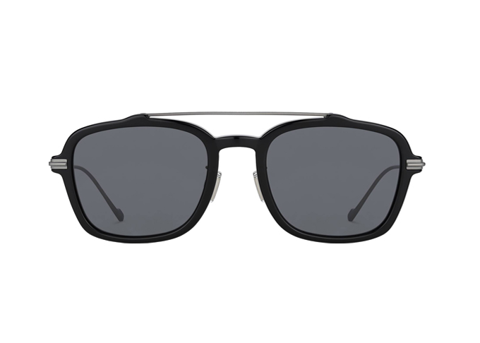 太阳镜几乎是我们旅游必不可少的单品之一