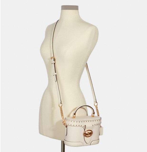 $175 (原价 $350) + 免邮爆款补货：Coach Outlet官网 Coach Georgie Gem 马车纯白铆钉盒子包5折特卖 