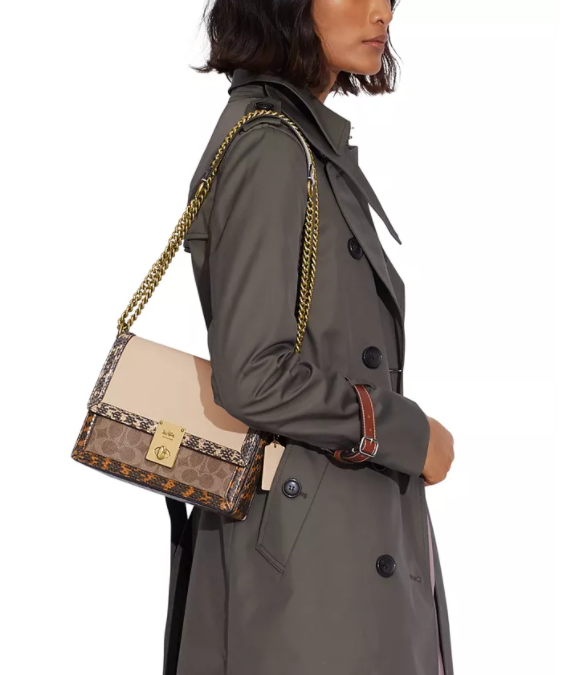 $297 (原价 $495) + 免邮Macy s官网 COACH Hutton 新配色链条小方包6折热卖 