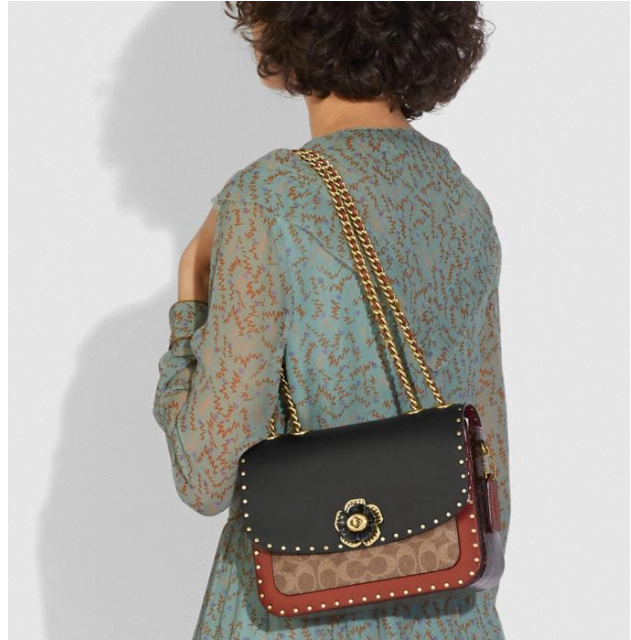 $371.25 (原价 $495) + 免邮Coach Madison 山茶花老花单肩包75折热卖 