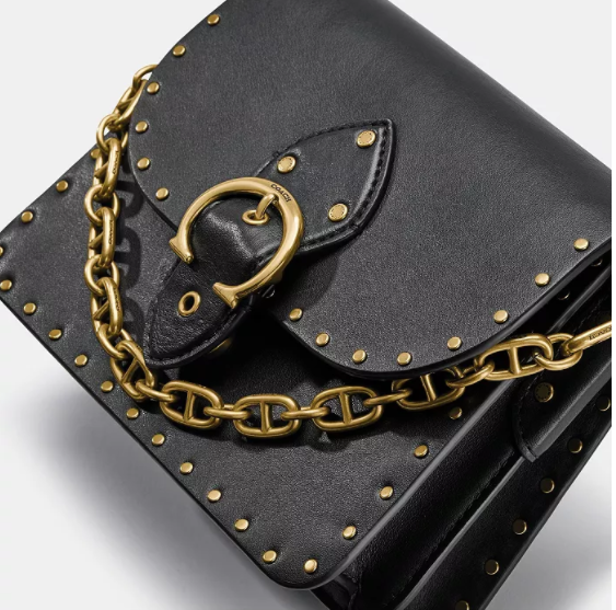 $192.93 (原价 $495) + 免邮Macy s官网 COACH Beat 铆钉链条单肩包38折特卖