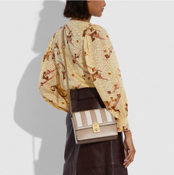 $148.50 (原价 $495) + 包邮Coach Outlet官网 Coach Hutton曼哈顿奶茶色小方包3折热卖