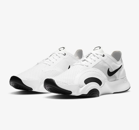 NIKE公司总部位于美国俄勒冈州波特兰市