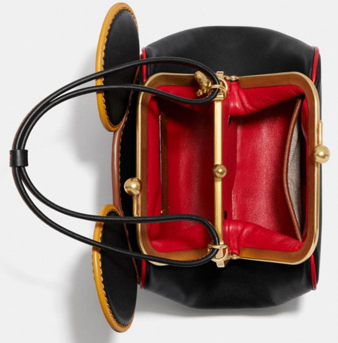 Coach Outlet官网 Coach Disney Mickey Mouse X Keith米奇斜跨吻锁包5折热卖 $247.50 (原价 $495) + 包邮Coach Outlet官网 Coach Disney Mickey Mouse X Keith米奇斜跨吻锁包5折热卖