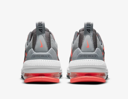 $84.97 (原价 $170) + 免邮Nike Air Max Genome 男款运动鞋5折热卖 